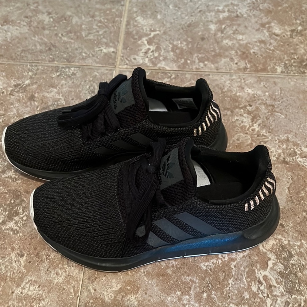 Adidas swift run
